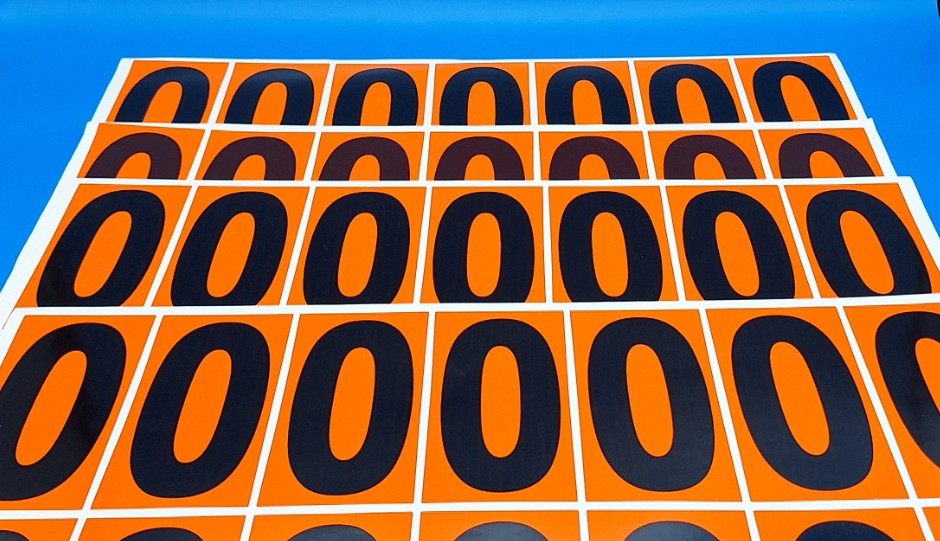 PACK NUMERACIÓN NARANJA 14UDS / HOJA IMPRESA  - NUMERO 0